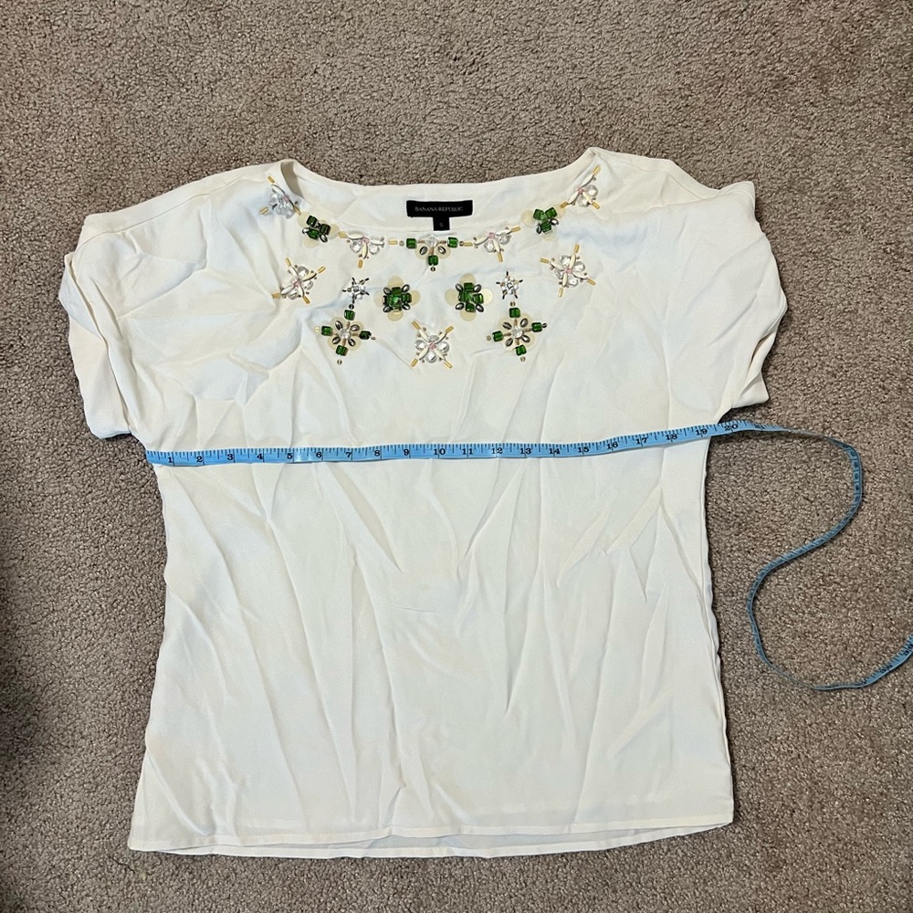 Banana Republic Jewel Neck Relaxed Short Sleeve Blouse - Picture 4 of 12